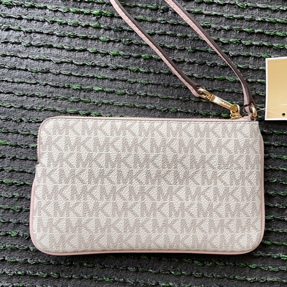 Michael Kors Jet Set Travel Large Top Zip Signature Wristlet Clutch - Picture 4 of 16